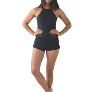 Lululemon Water: Surf Short Womens 2 Black Stripe Reversible